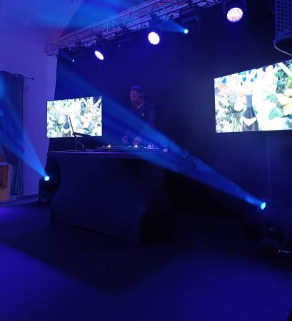 Notre zone d'activité pour ce service Location de structure scénique et diffusion vidéo pour convention avec plusieurs intervenants et séquences thématiques