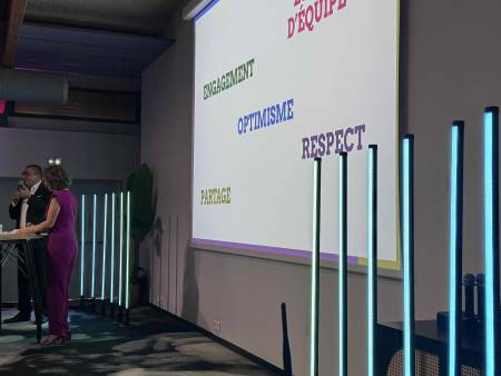 Notre zone d'activité pour ce service Animation technique complète pour salon professionnel avec stand audiovisuel, borne photo et support de présentation